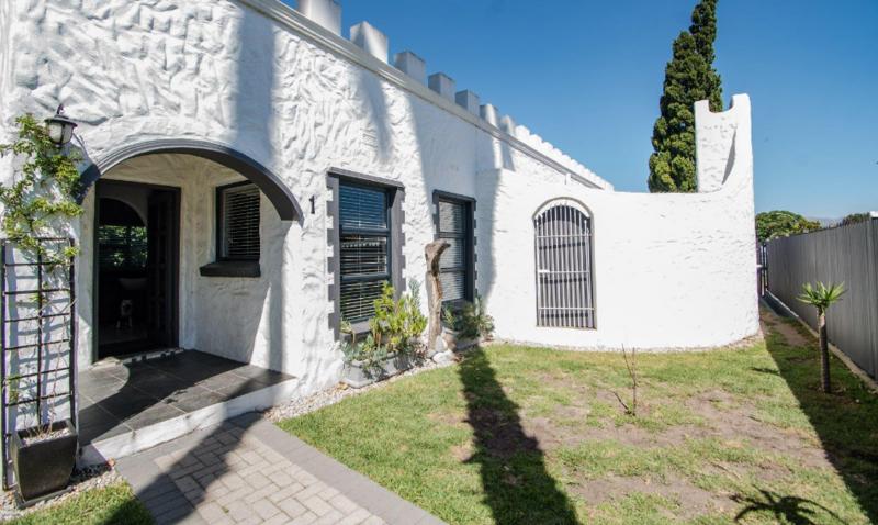3 Bedroom Property for Sale in Longdown Western Cape